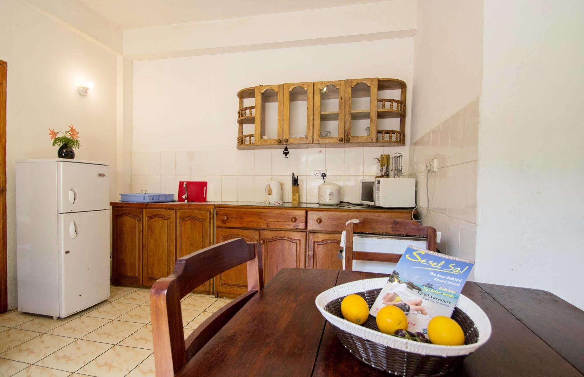 Vicky'S Holiday Apartment Beau Vallon (Mahe) Exterior foto